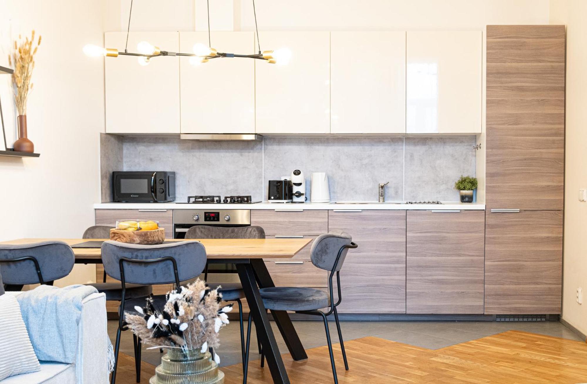 Apartment Cozy Industrial 8min Dancing House Apartment, Prague
